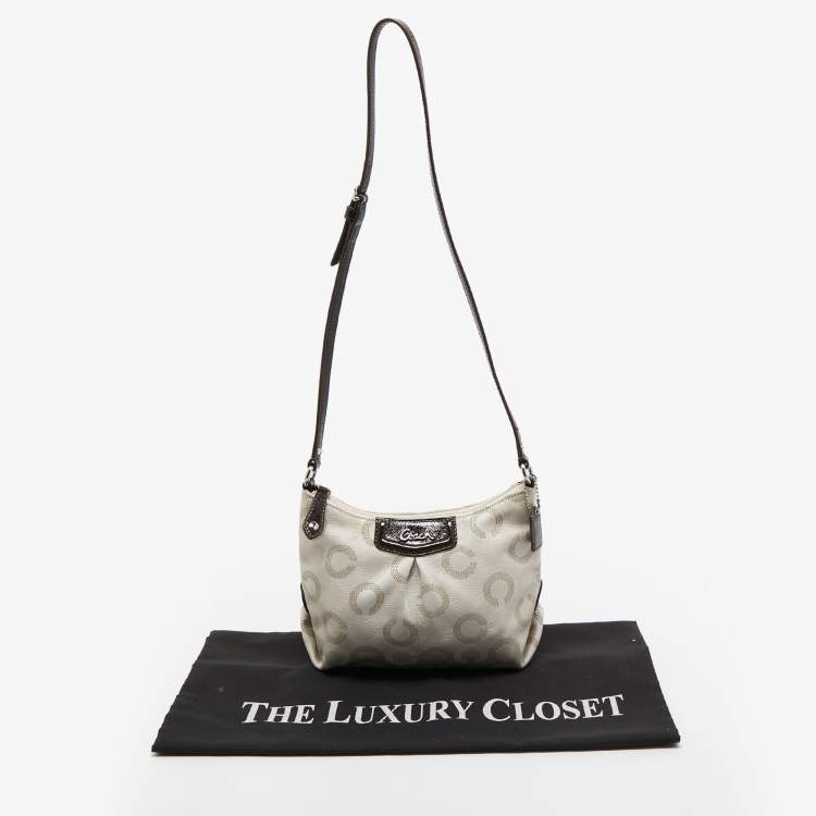 Pre Owned Coach Off White/Dark Brown Signature Fabric and Patent Leather Shoulder Bag