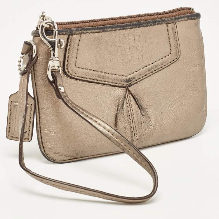 Pre Owned Coach Metallic Leather Zip Wristlet Clutch