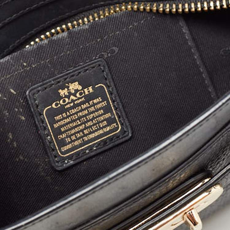 Pre Owned Coach Black Leather Swagger Wristlet Crossbody Bag