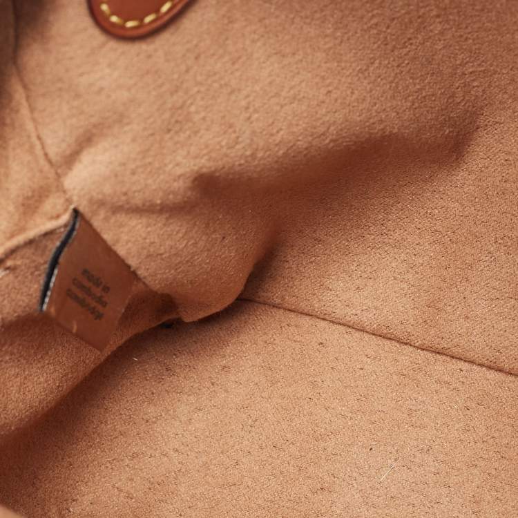 Pre Owned Coach Green Leather Camera Bag