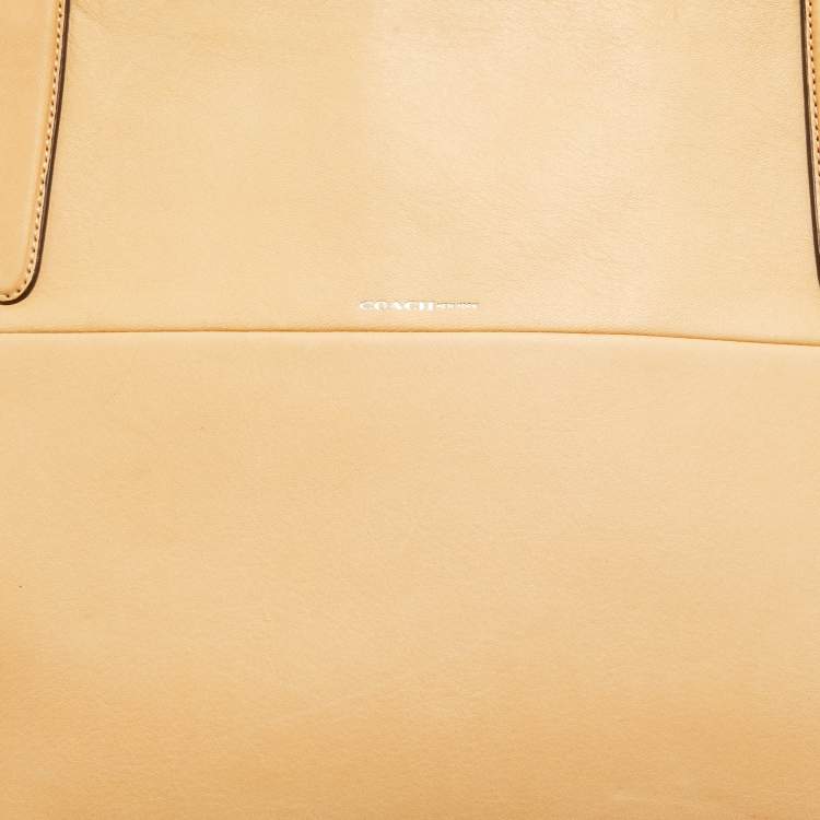 Pre Owned Coach Cream Leather Borough Tote
