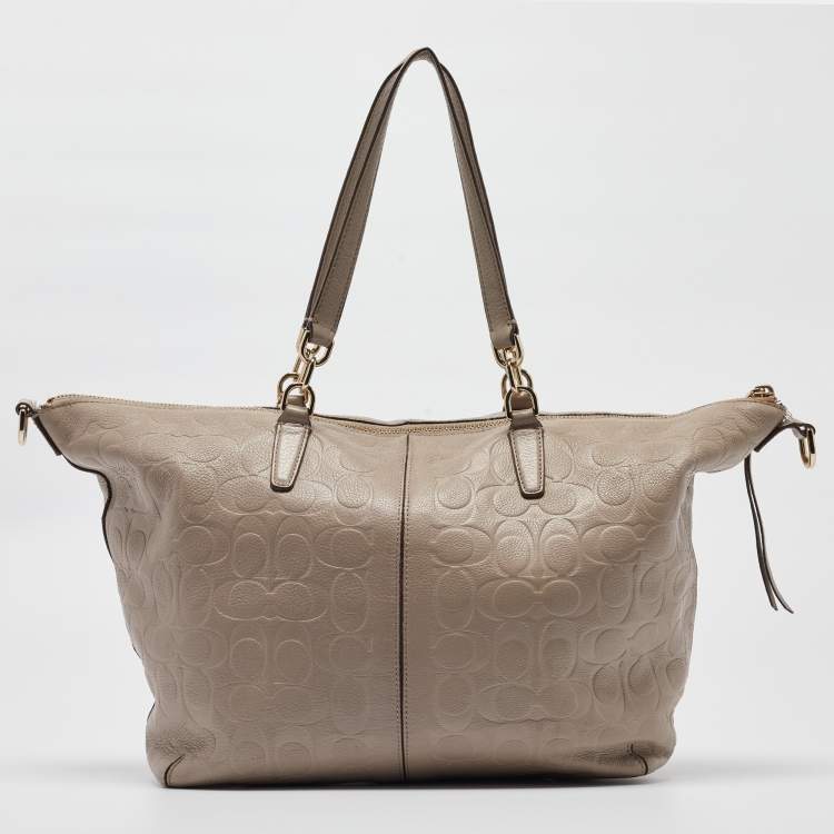 Pre Owned Coach Beige Signature Embossed Leather Bleecker Zip Tote