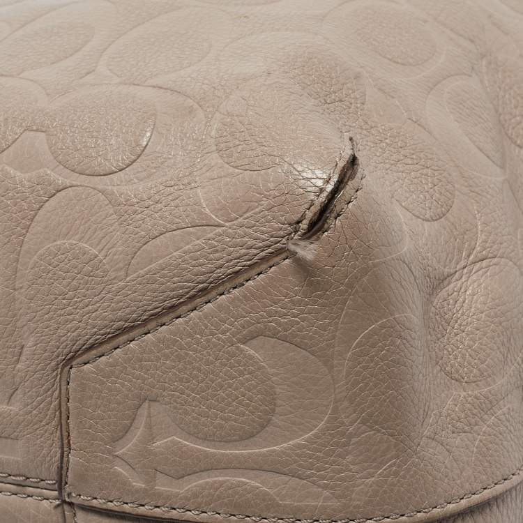 Pre Owned Coach Beige Signature Embossed Leather Bleecker Zip Tote