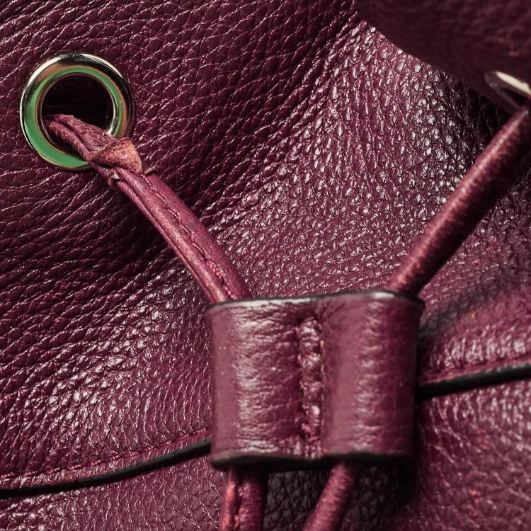 مملوكة مسبقًا Coach Burgundy Leather Drawstring Backpack