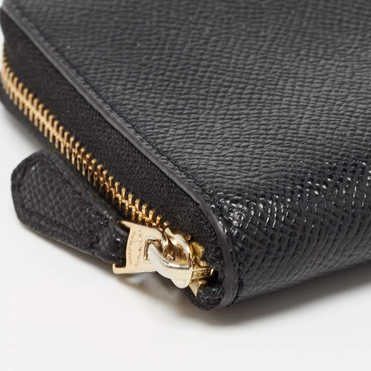 Pre Owned Coach Black Leather Zip Around Purse