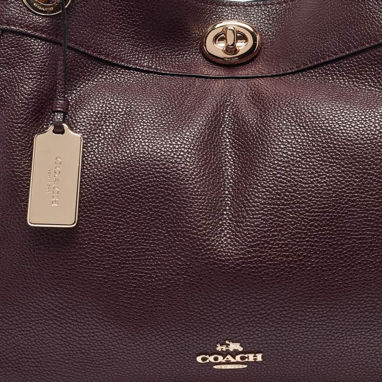 مملوكة مسبقًا Coach Burgundy Leather Turnlock Edie Shoulder Bag