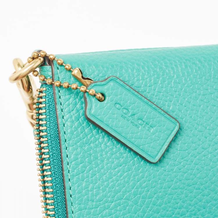Pre Owned Coach Green Leather Wristlet Zip Pouch