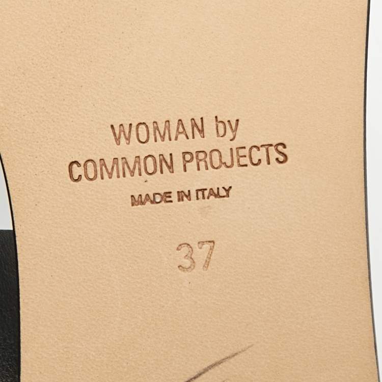 مملوكة مسبقًا Common Projects Track Classic Size 37 Black Leather Ankle Strap Flat Sandals