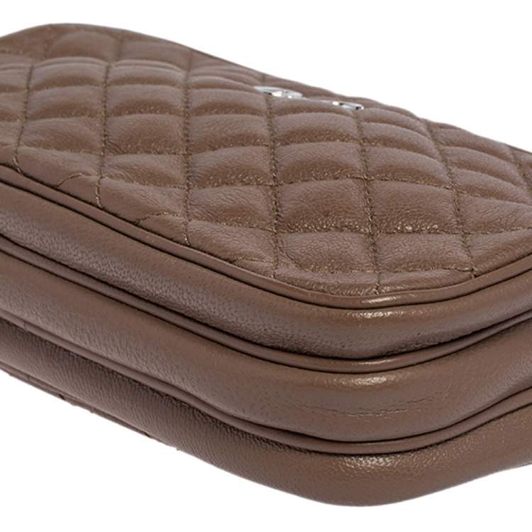 Pre Owned  D&G Beige Quilted Leather Triple Zip Pouch 