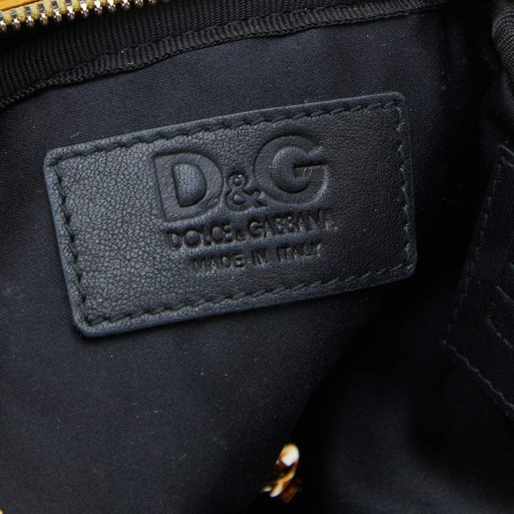 Pre Owned D&G Gold Quilted Leather Tassel Wristlet Clutch