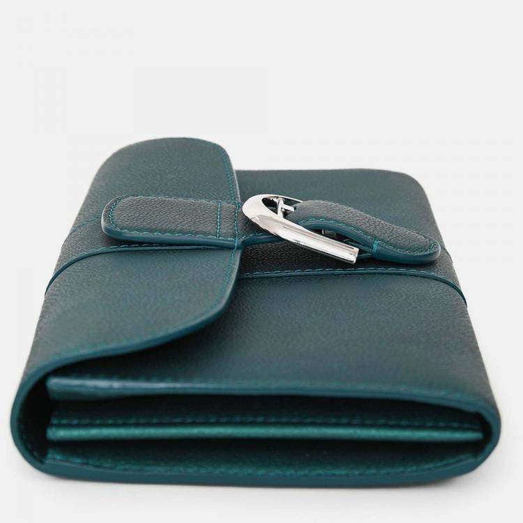 مملوكة مسبقًا Delvaux Green Metallic Leather Brilliant Wallet On Chain SHW