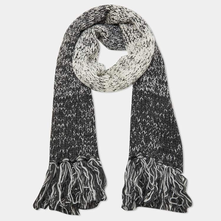Pre Owned D&G Grey/White Wool & Mohair Knit Fringed Muffler