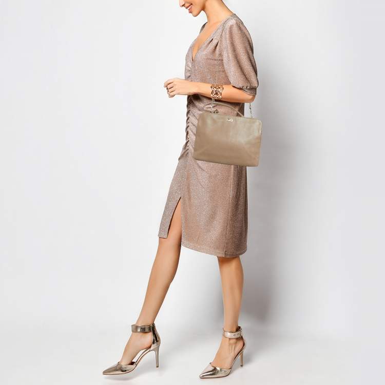 Pre Owned D&G Beige Leather Lily Twist Top Handle Bag