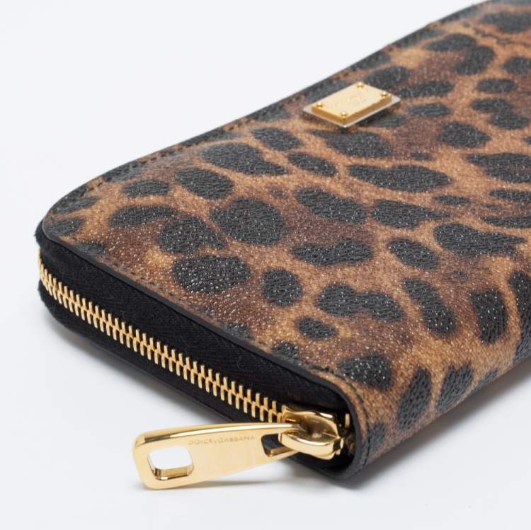 Pre Owned Dolce & Gabbana Beige/Brown Leopard Print Coated Canvas Zip Around Wallet