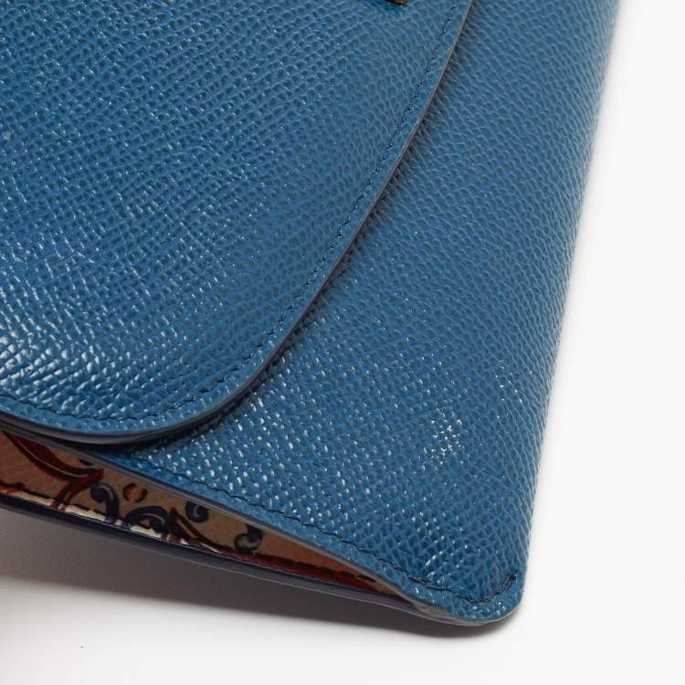 Pre Owned Dolce & Gabbana Blue Grained Leather DG Logo Flap Chain Clutch