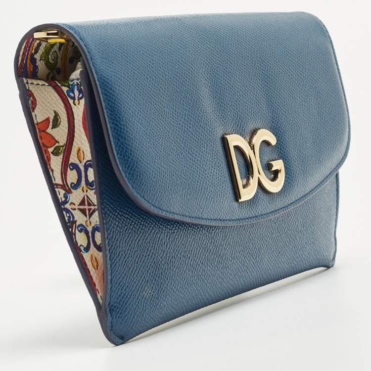 Pre Owned Dolce & Gabbana Blue Grained Leather DG Logo Flap Chain Clutch
