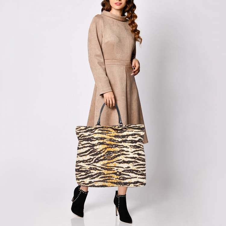 Pre Owned D&G Beige/Brown Zebra Print Canvas Kori Shopper Tote