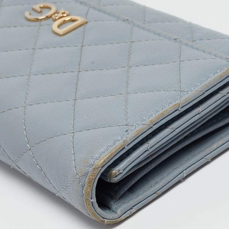 Pre Owned D&G Light Blue Quilted Leather Continental Wallet