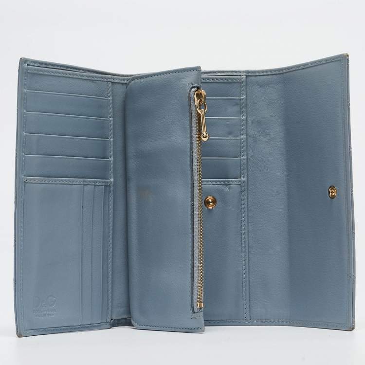 Pre Owned D&G Light Blue Quilted Leather Continental Wallet