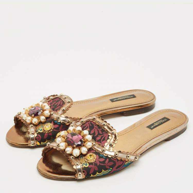 Pre Owned D&G Size 39.5 Multicolor Brocade Fabric and Patent Leather Faux Peal Crystal Embellished Flat Slide