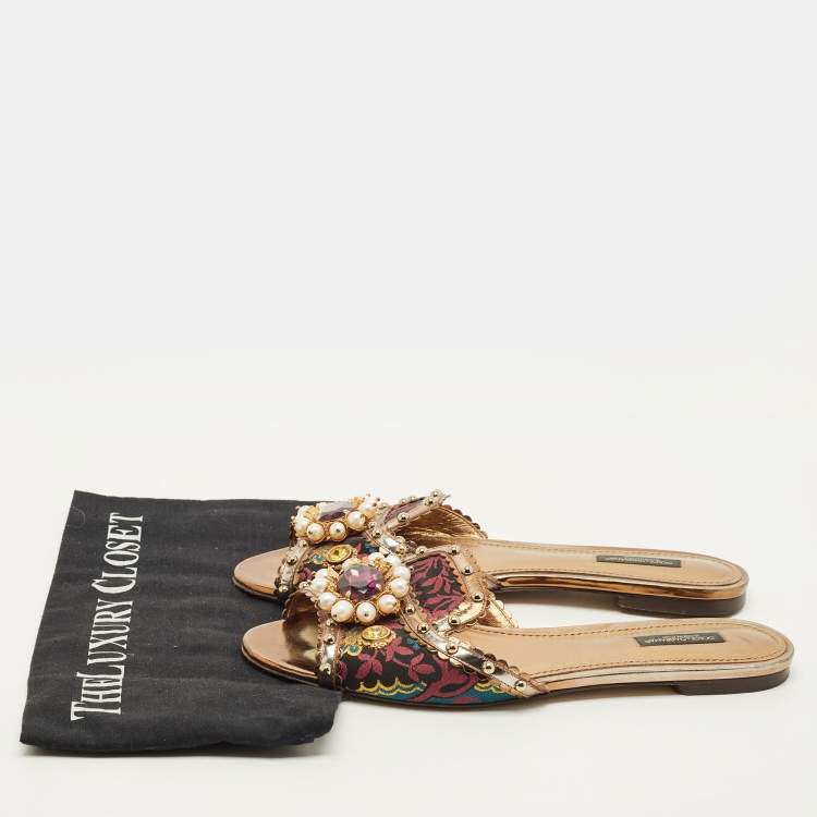 Pre Owned D&G Size 39.5 Multicolor Brocade Fabric and Patent Leather Faux Peal Crystal Embellished Flat Slide
