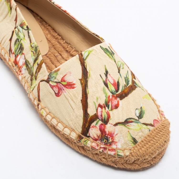 مملوكة مسبقًا Dolce & Gabanna Beige Floral Print Canvas Espadrilles Flats Size 36