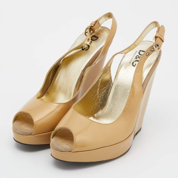 Pre Owned D&G Beige Patent Leather Peep Toe Slingback Wedge Sandals Size 38.5