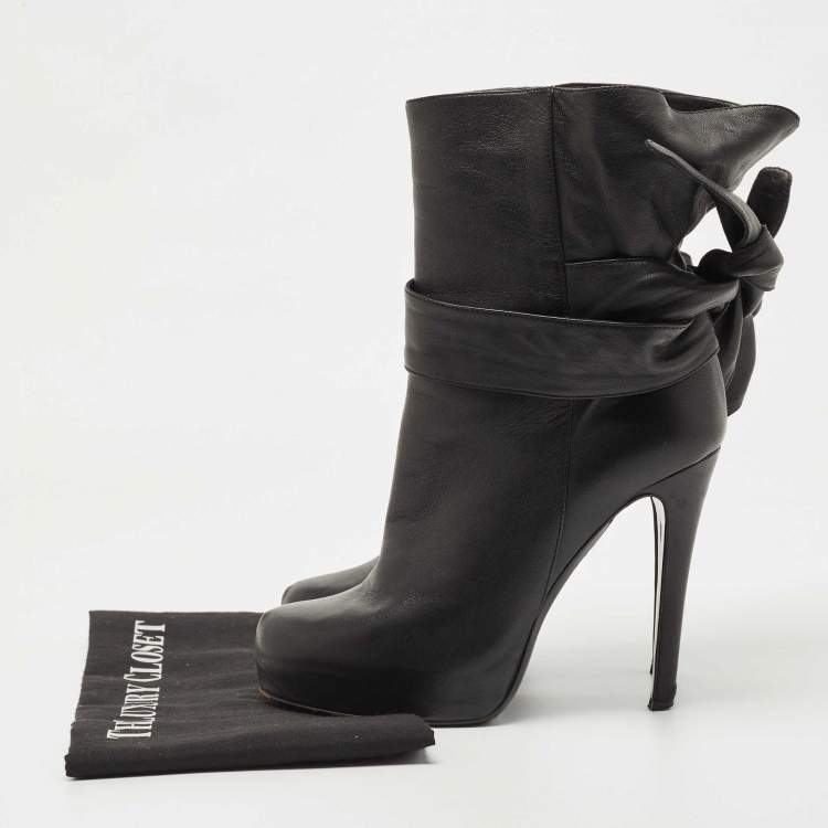 Pre Owned D&G Black Leather Bow Tie Detail Ankle Boots Size 37