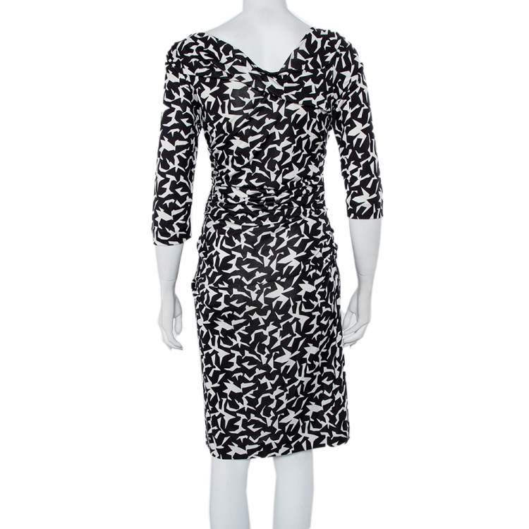 مملوكة مسبقًا Diane Von Furstenberg  Monochrome Abstract Printed Knit Ruched Bentley Dress M