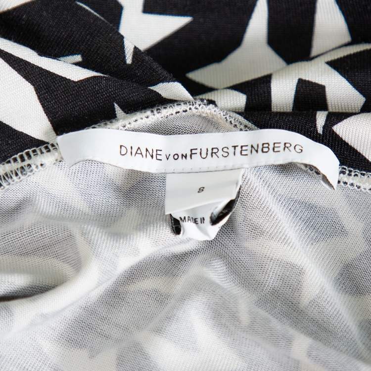 مملوكة مسبقًا Diane Von Furstenberg  Monochrome Abstract Printed Knit Ruched Bentley Dress M