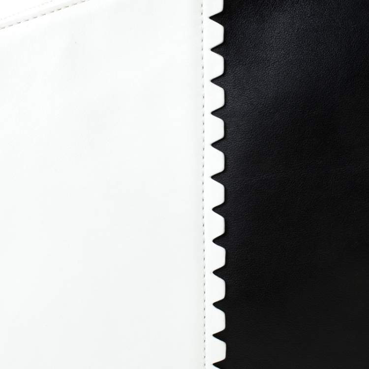 Pre Owned Diane von Furstenberg White/Black Leather Wristlet Clutch