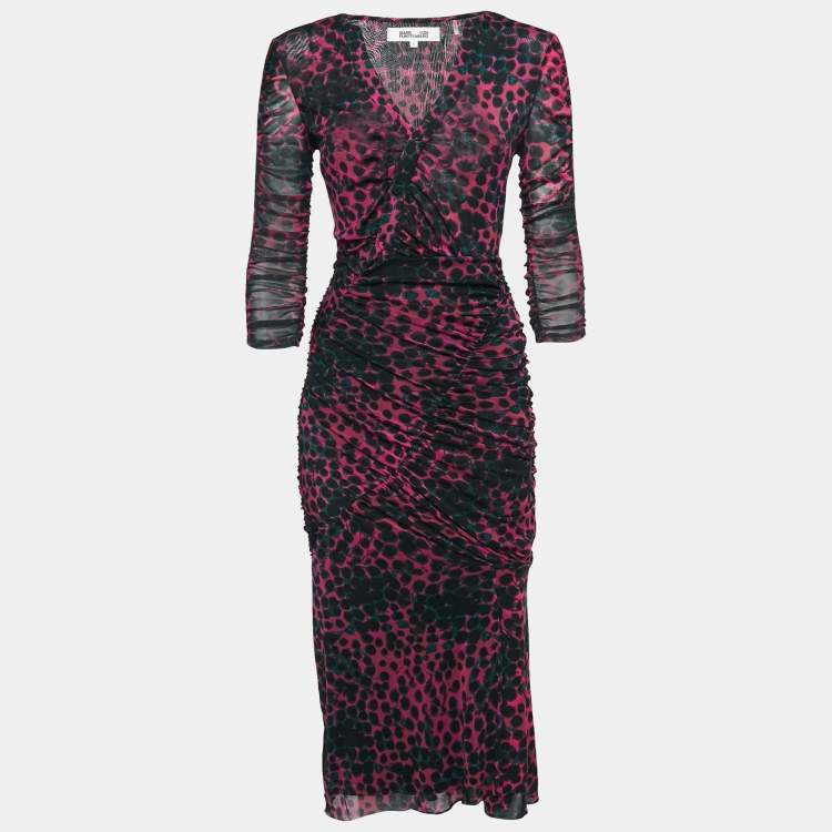 مملوكة مسبقًا Diane Von Furstenberg Pink Leopard Print Stretch Mesh Ruched Midi Dress S