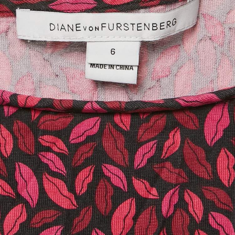 Pre Owned Diane Von Furstenberg Pink Lip Print Silk Jersey Tie-Up Waist Detail Mini Dress M