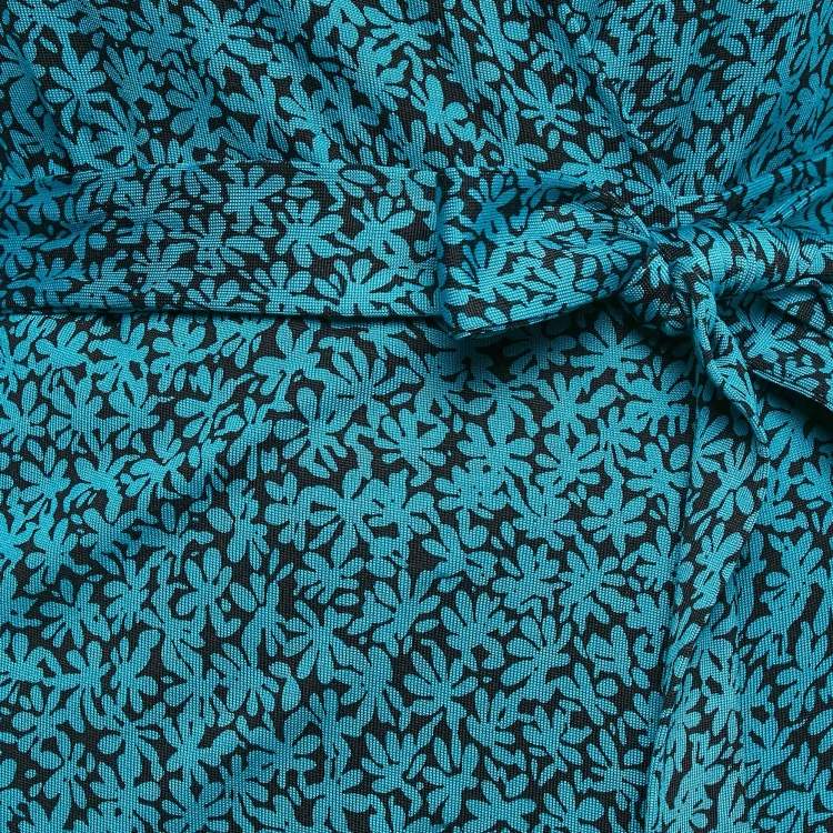 Pre Owned Diane Von Furstenberg Blue Floral Print Silk Jersey Wrap Dress S