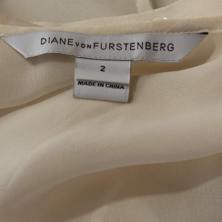 Pre Owned Diane von Furstenberg Cream Silk Pintuck Detail Jayne Blouse S