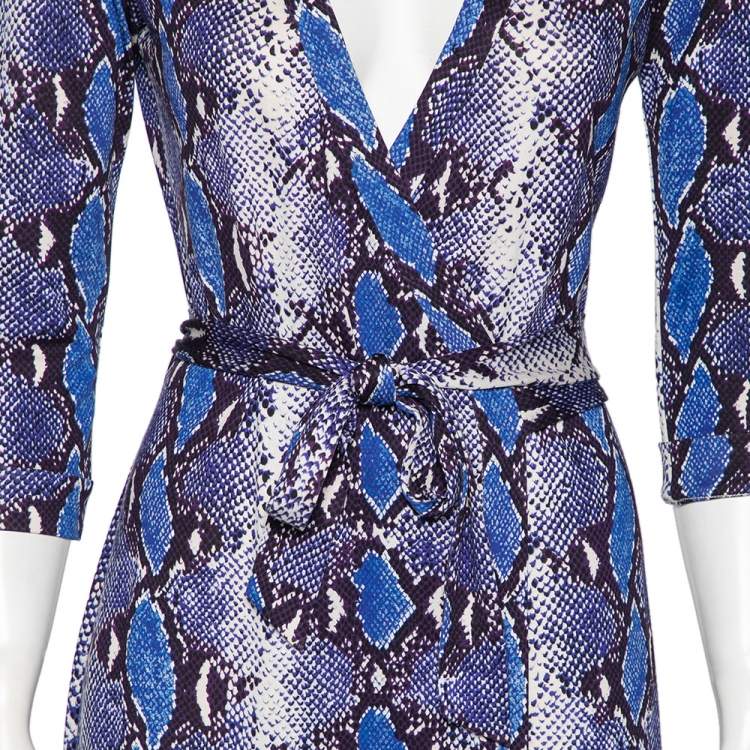 Pre Owned Diane von Furstenberg Blue Python Printed Silk Jersey Abigail Wrap Dress M