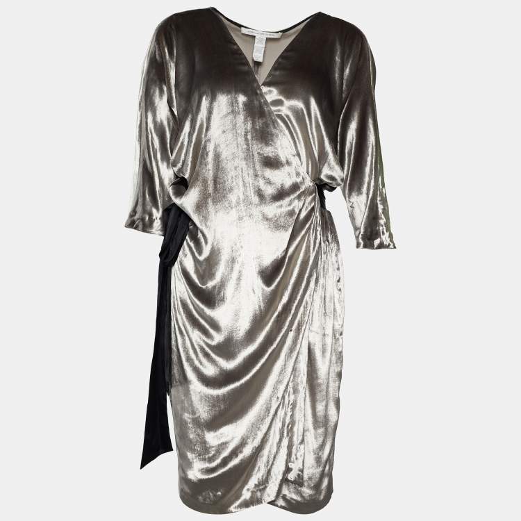 Pre Owned Diane Von Furstenberg Grey/Black Velvet Front Tie Shrug M