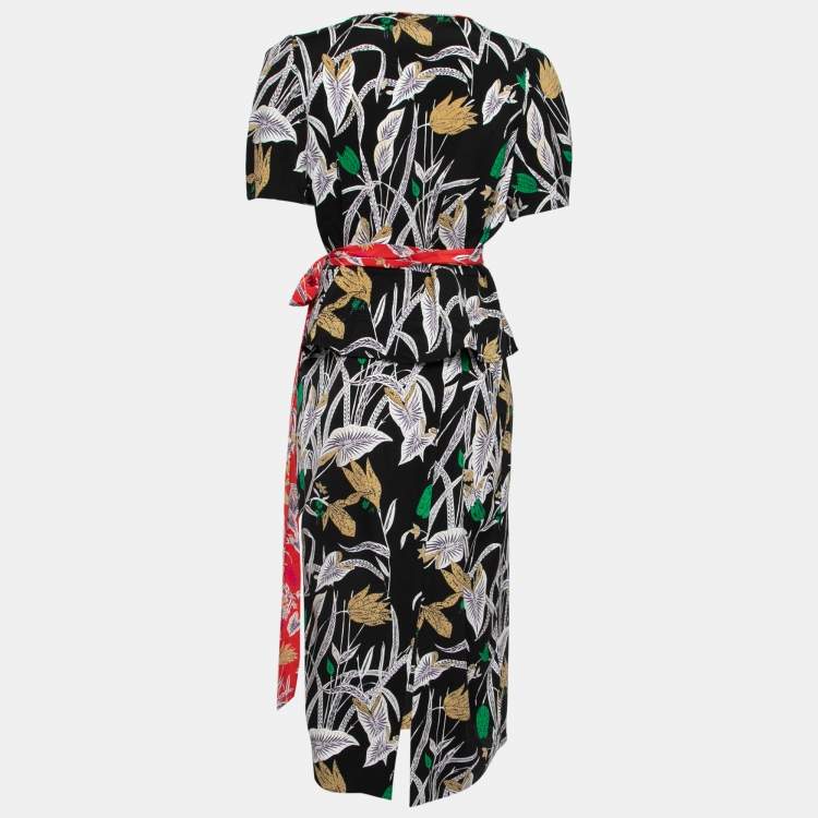 Pre Owned Diane von Furstenberg Black Floral Print Crepe Wrap Blouse & Skirt Set L
