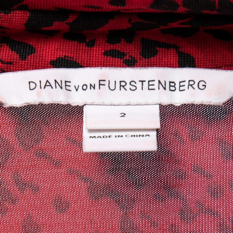 مملوكة مسبقًا Diane von Furstenberg Red Abstract Print Stretch Silk Wrap Dress S
