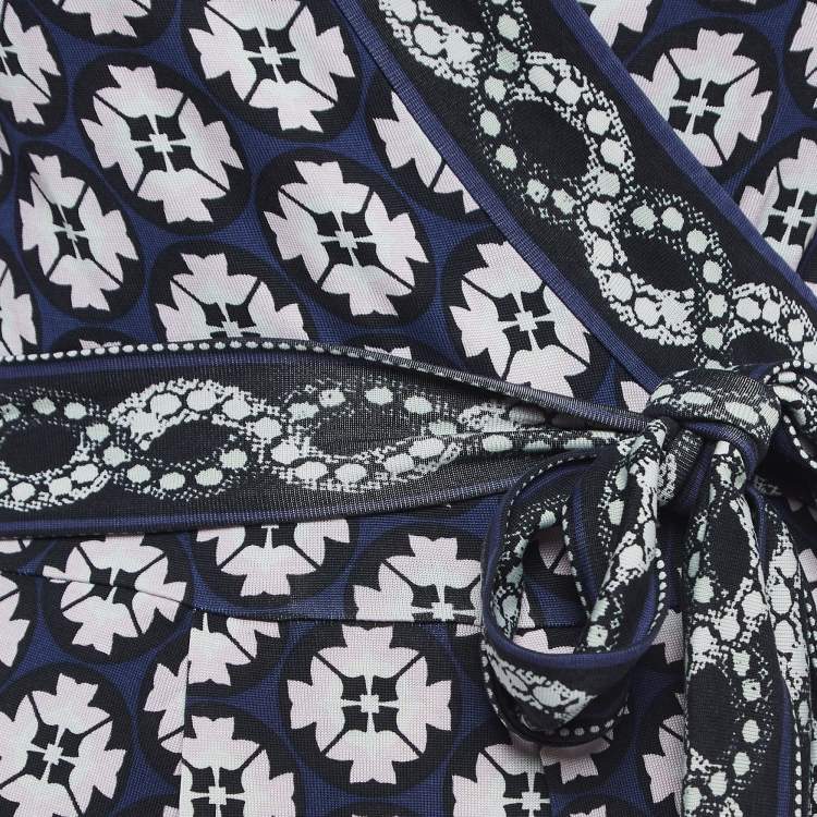 Pre Owned Diane Von Furstenberg Pink/Blue Printed Silk Wrap Midi Dress