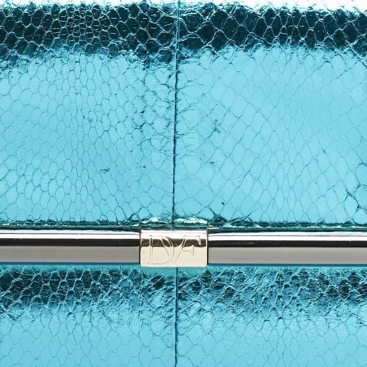 Pre Owned Diane Von Furstenberg Metallic Blue Foil Snakeskin Envelop Clutch