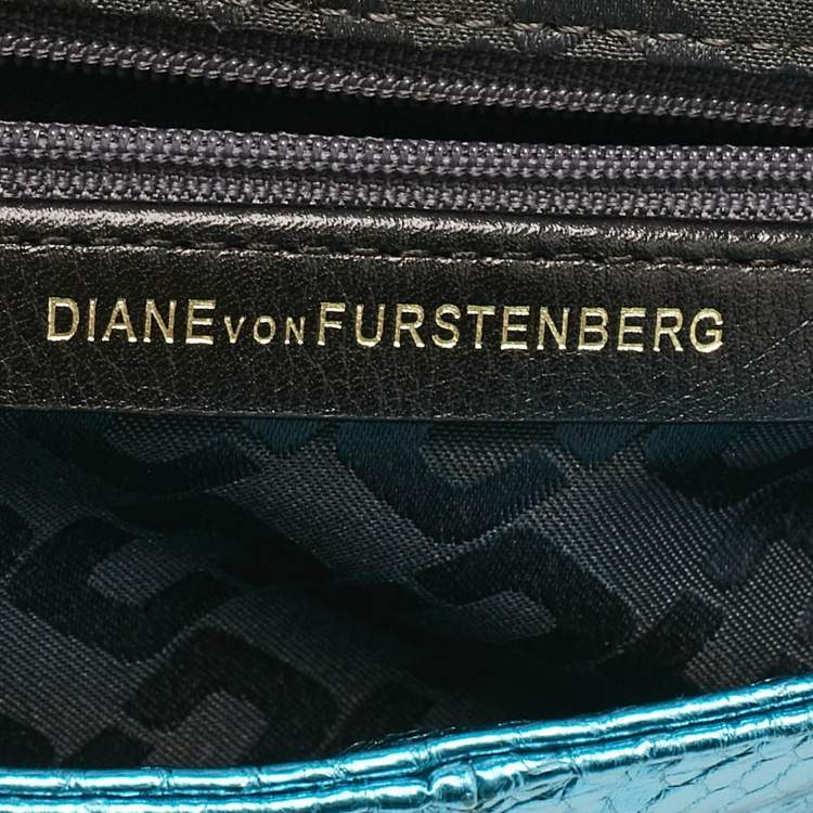 Pre Owned Diane Von Furstenberg Metallic Blue Foil Snakeskin Envelop Clutch