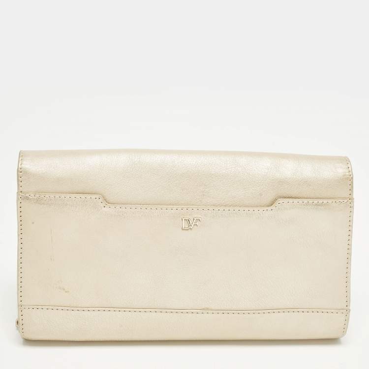 Pre Owned Diane Von Furstenberg Flirty Lips Metallic Beige Leather Shoulder Bag