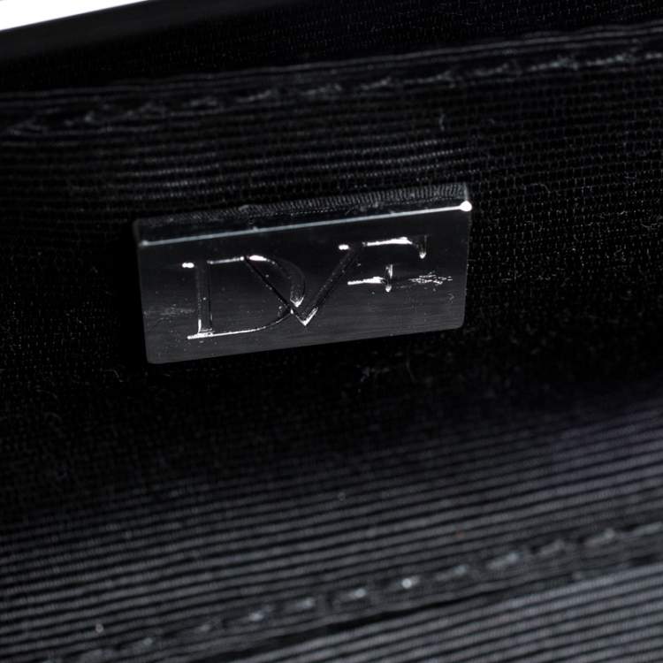 Pre Owned Diane Von Furstenberg Black/White Python Effect Patent Leather Tonda Chain Clutch