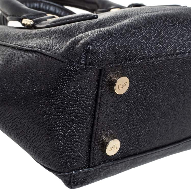 Pre Owned Diane Von Furstenberg Black Leather Mini Voyage Itsy Crossbody Bag