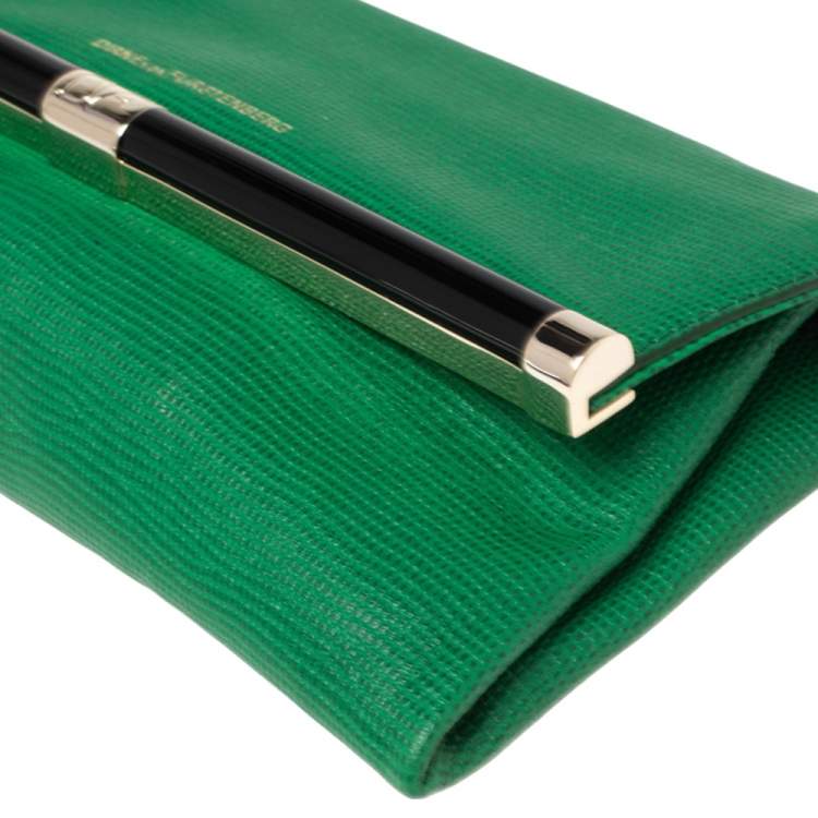 Pre Owned Diane von Furstenberg Green Lizard Embossed Leather 440 Envelope Clutch