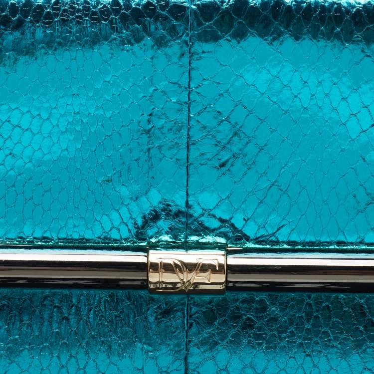 Pre Owned Diane von Furstenberg Metallic Blue Python Embossed Leather 440 Envelope Clutch