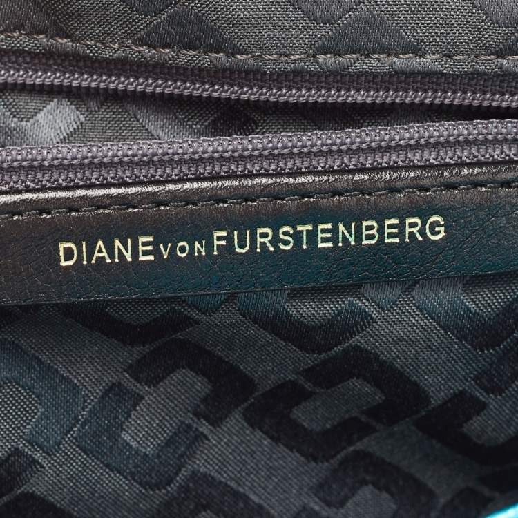 Pre Owned Diane von Furstenberg Metallic Blue Python Embossed Leather 440 Envelope Clutch