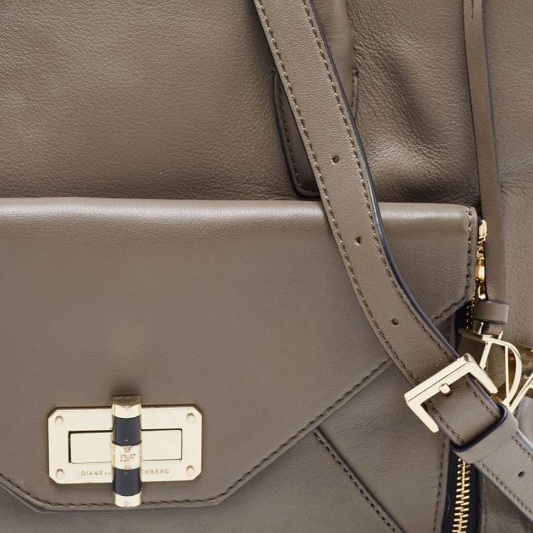 Pre Owned Diane Von Furstenberg Grey Leather Large 440 Gallery Secret Envelope Tote