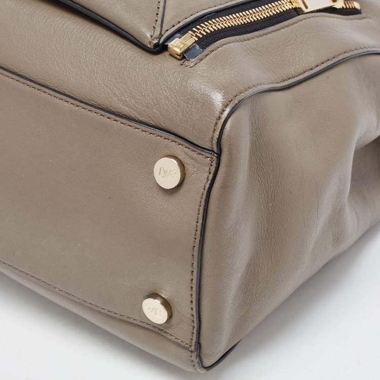 Pre Owned Diane Von Furstenberg Grey Leather Large 440 Gallery Secret Envelope Tote